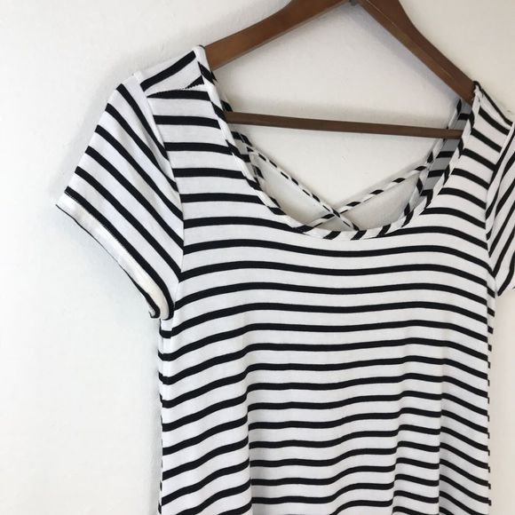 Socialite Cross Back Shift Dress Small Mini White Black Striped Short Trapeze - Picture 4 of 7